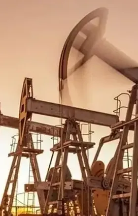 Küresel Petrol Rafineri Kapasitesinde 2030'a Kadar Günlük 4,2 Milyon Varillik Artış Bekleniyor