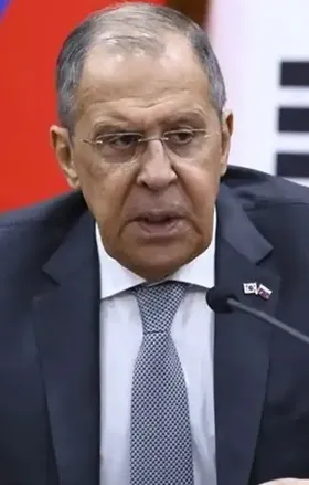 Lavrov’dan Avrupa’ya sert mesaj: Bize saldırırlarsa savaş çok kısa sürer