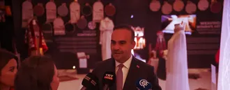 Bakan Kacır, Türkevi'nde "Anadoludakiler" sergisini gezdi: