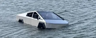 Cybertruck'ın 'Suya Girme' Modunu Test Etti, Tutuklandı