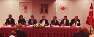 Fuat Oktay, Fransa'da asimile olmadan entegre olmuş bir Türk toplumu istediklerini belirtti