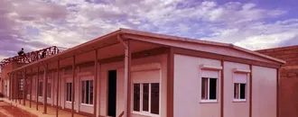 Karmod Zanzibar Adası'ndaki otel projesi için işçi kampı yapıları kurdu