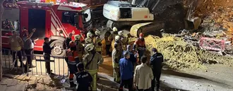 Küçükçekmece’de Kentsel Dönüşüm Aşamasındaki Bina Çöktü