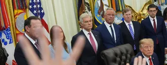 Trump Lanza Una Encuesta Para Cambiar El Nombre De La IA