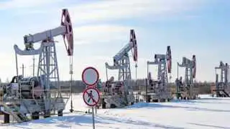 Россия столкнулась с обвальным падением добычи нефти после украинских ударов по НПЗ