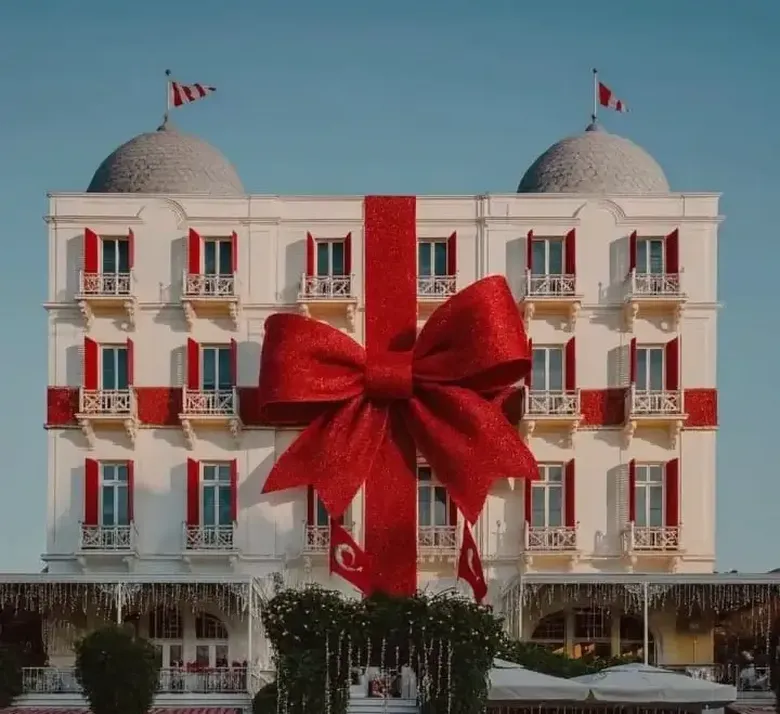 Tarihi Splendid Palace’ta Masalsı Bir Yılbaşı Coşkusu