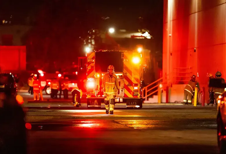 Al menos tres muertos tras estrellarse un helicóptero de noticias de la NBC en Los Ángeles