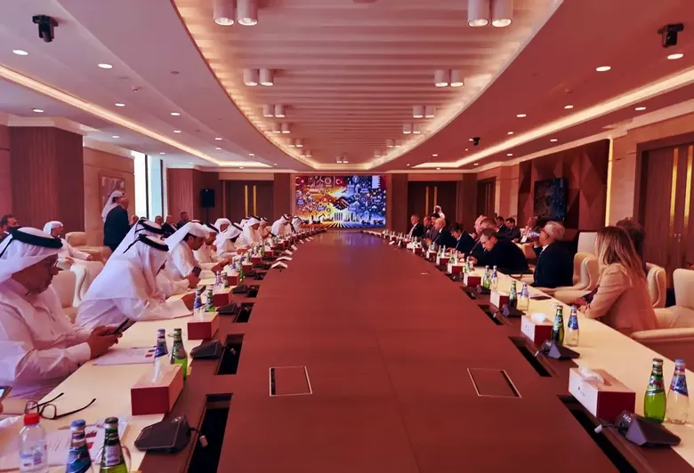 Bakan Şimşek, Doha'da reel sektöre Türkiye'deki yatırım fırsatlarını anlattı