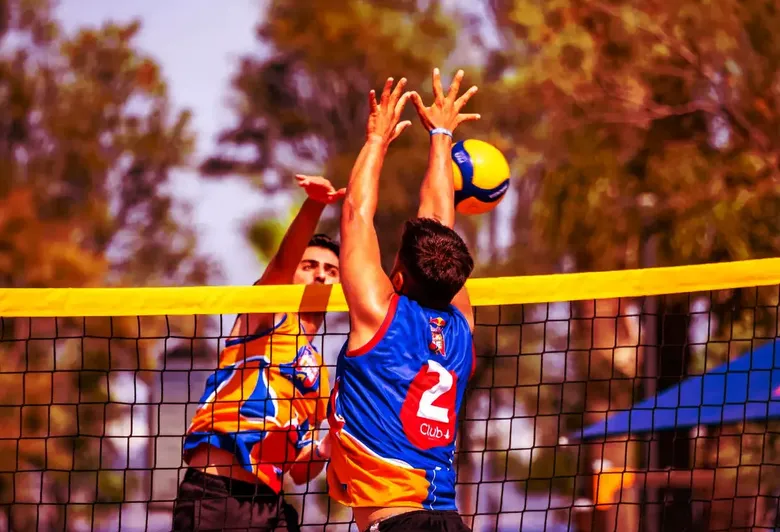 Beymen Club sokak voleybolunu moda ile buluşturuyor