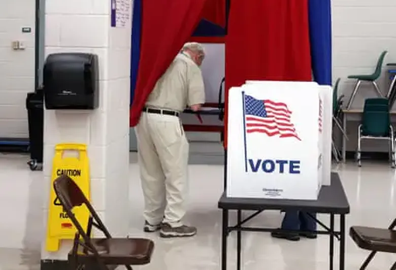 Democrats to train tens of thousands to monitor polls amid election interference fears