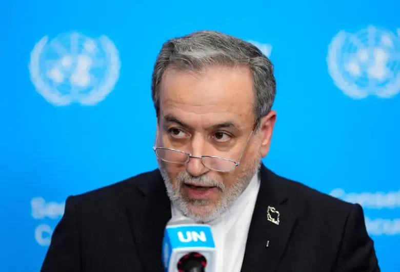 Détroit D'Ormuz : L'Iran Dit Attendre une Réponse des États-Unis sur Son Plan