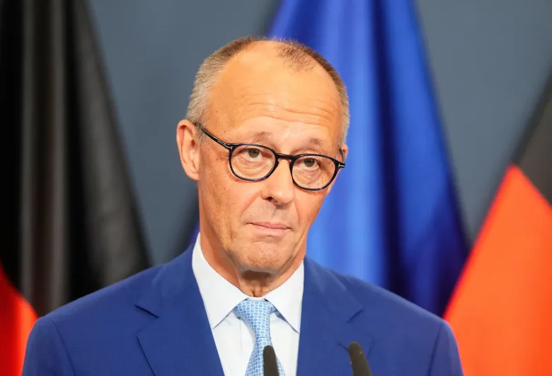 El Canciller Friedrich Merz Descarta Retirarse Tras el Desastre Electoral de la CDU y Promete Seguir Adelante con las Reformas
