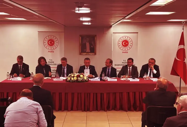 Fuat Oktay, Fransa'da asimile olmadan entegre olmuş bir Türk toplumu istediklerini belirtti