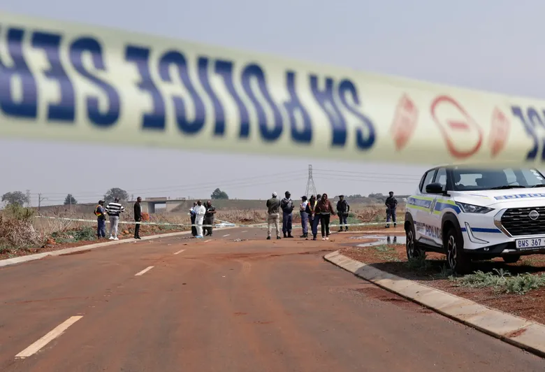 Hombres Armados Dejan 11 Muertos y 3 Heridos Tras Tirotear A los Asistentes A una Fiesta en  una Casa de Sudáfrica