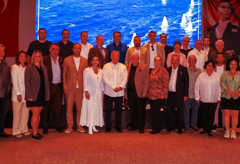 İzmir'deki turizm sektörünün sorunları tartışıldı