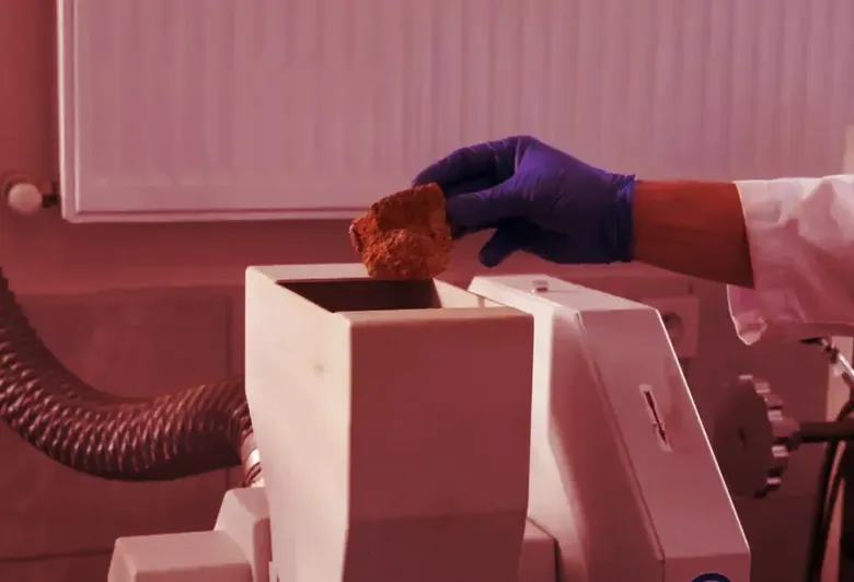 Nadir Toprak Elementleri Araştırma Enstitüsü, cevherden uç ürüne kadar üretim için çalışıyor Nadir Toprak Elementleri Araştırma Enstitüsü, cevherden uç ürüne kadar üretim için çalışıyor