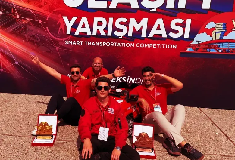 OSTİM'li öğrencilerin geliştirdiği "Kartalgöz" TEKNOFEST'te "akıllı ulaşım" kategorisinde birinci oldu