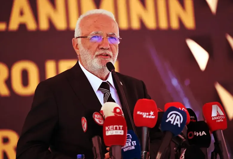  Tarım ve Orman Bakanı Yumaklı, Kayseri'de tohum dağıtım töreninde konuştu: