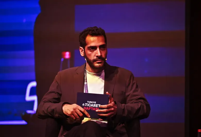 Türkiye E-Ticaret Haftası'nda yapay zeka ile e-ticaret konuşuldu