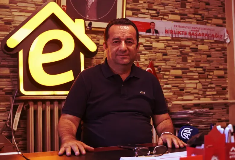 Yetkili emlak ofislerine "e" tabelaların asılmasına başlandı