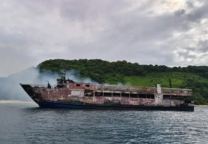 El Incendio De Un Ferry Deja Al Menos Cinco Muertos y 87 Desaparecidos En Filipinas