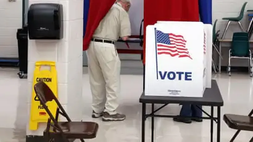 Democrats to train tens of thousands to monitor polls amid election interference fears
