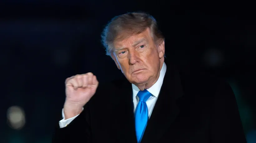 Donald Trump Dice Que EEUU Retiró los Bombarderos de Reino Unido Tras "Algunas Amenazas"