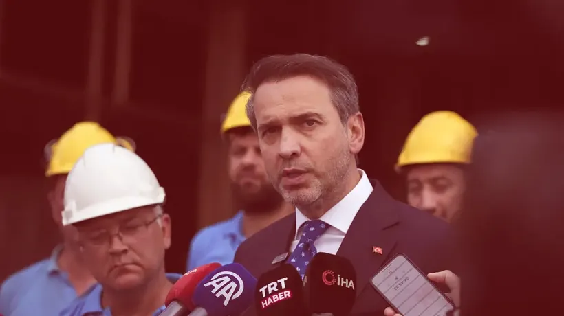 Enerji ve Tabii Kaynaklar Bakanı Bayraktar, Soma Termik Santrali'nin yeniden çalışmaya başlayacağını ve bu ay içinde netleşecek yeni işletmeciyle yoluna devam edeceğini bildirdi