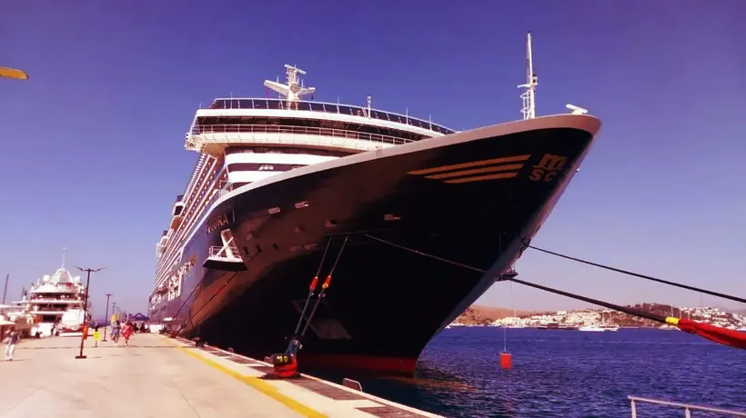 "Explora I" gemisi Bodrum'a 734 yolcu getirdi