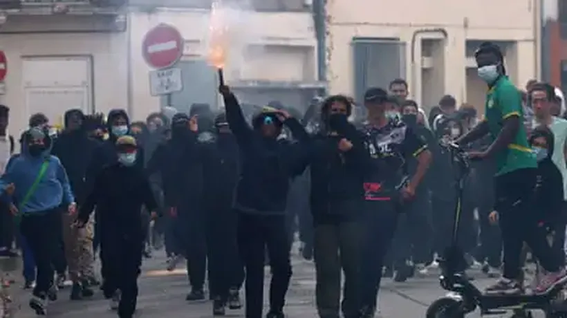 More than 400 Schools in France to Be Closed on Monday as More Protests Planned