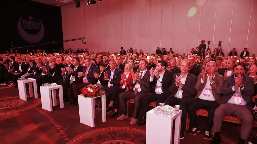 TÜRSAB 26. Olağan Genel Kurulu'nda Firuz Bağlıkaya yeniden başkan seçildi