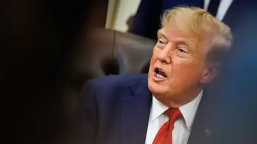 US TV Networks Suspend White House Pool Coverage over Trump Media Ban