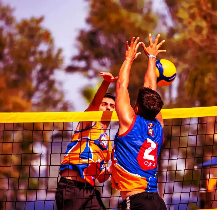 Beymen Club sokak voleybolunu moda ile buluşturuyor