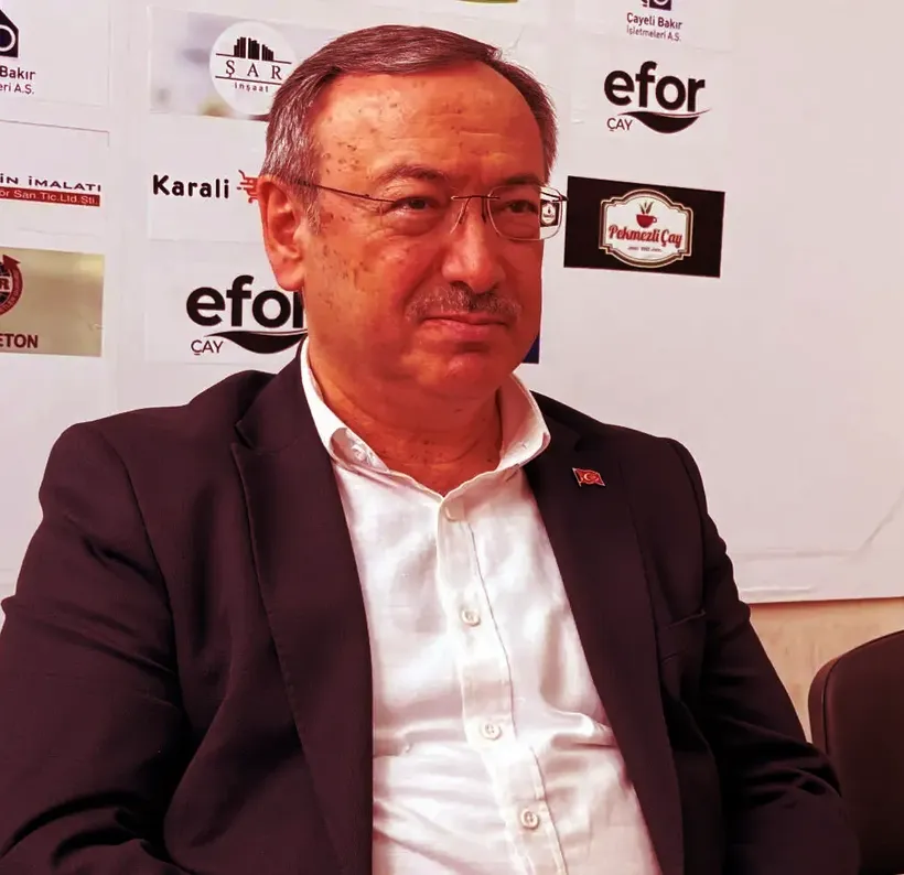 ÇAYKUR'un birinci sürgün yaş çay alımı sürüyor ÇAYKUR'un birinci sürgün yaş çay alımı sürüyor