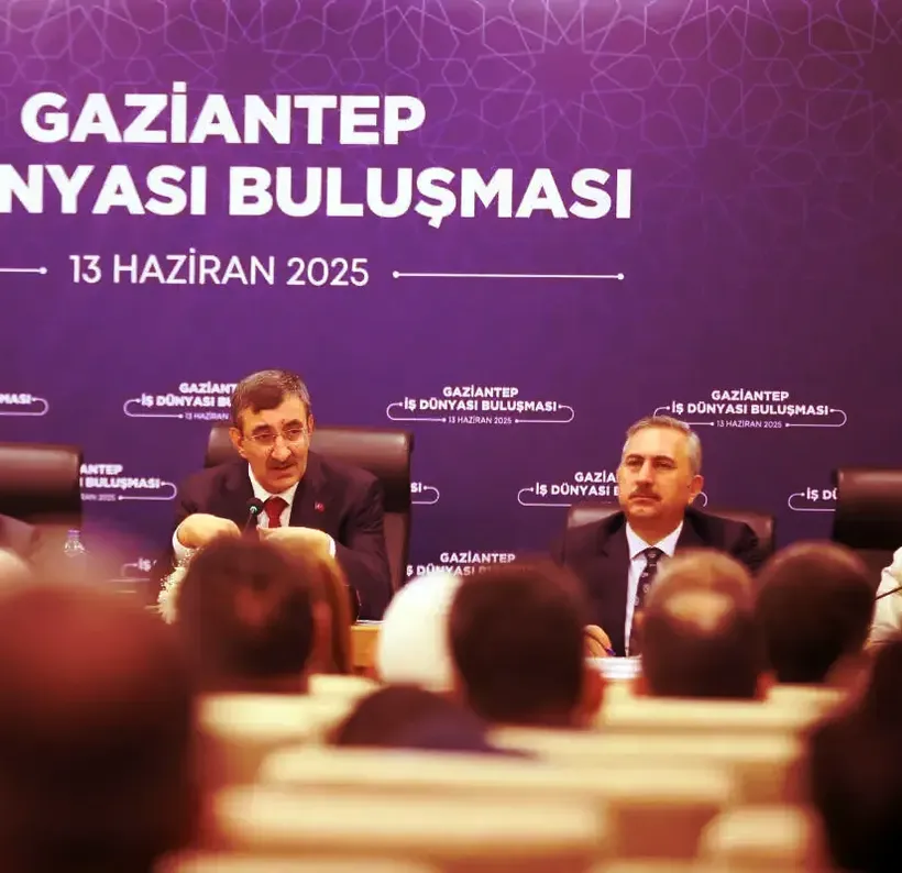 Cumhurbaşkanı Yardımcısı Yılmaz Gaziantep'te sanayicilerle bir araya geldi: