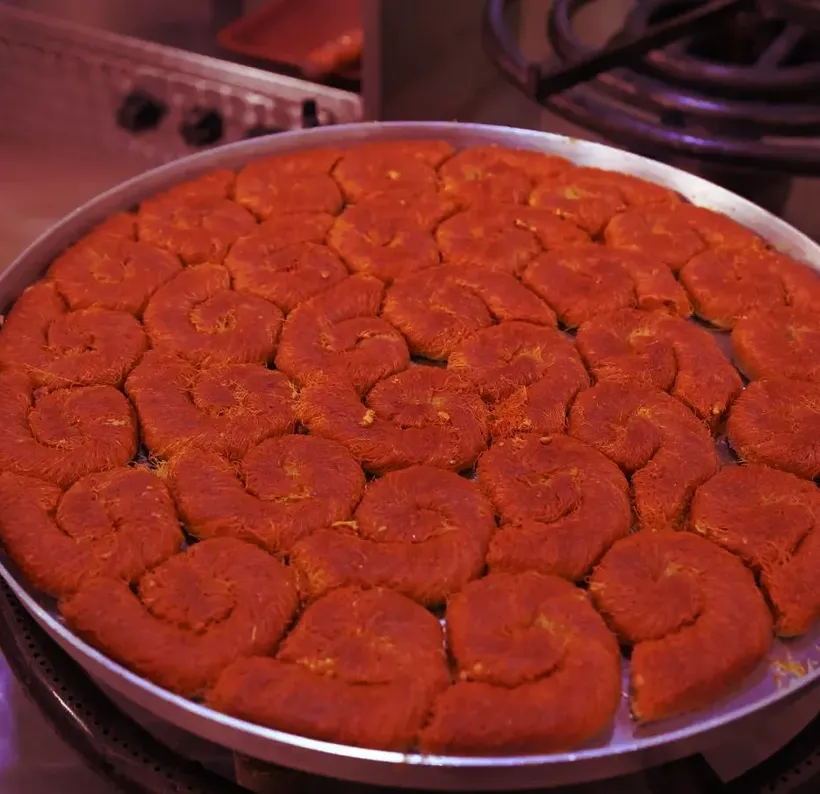 Güneydoğu'daki asırlık işletmeler, farklı lezzetleri kuşaktan kuşağa aktarıyor Güneydoğu'daki asırlık işletmeler, farklı lezzetleri kuşaktan kuşağa aktarıyor