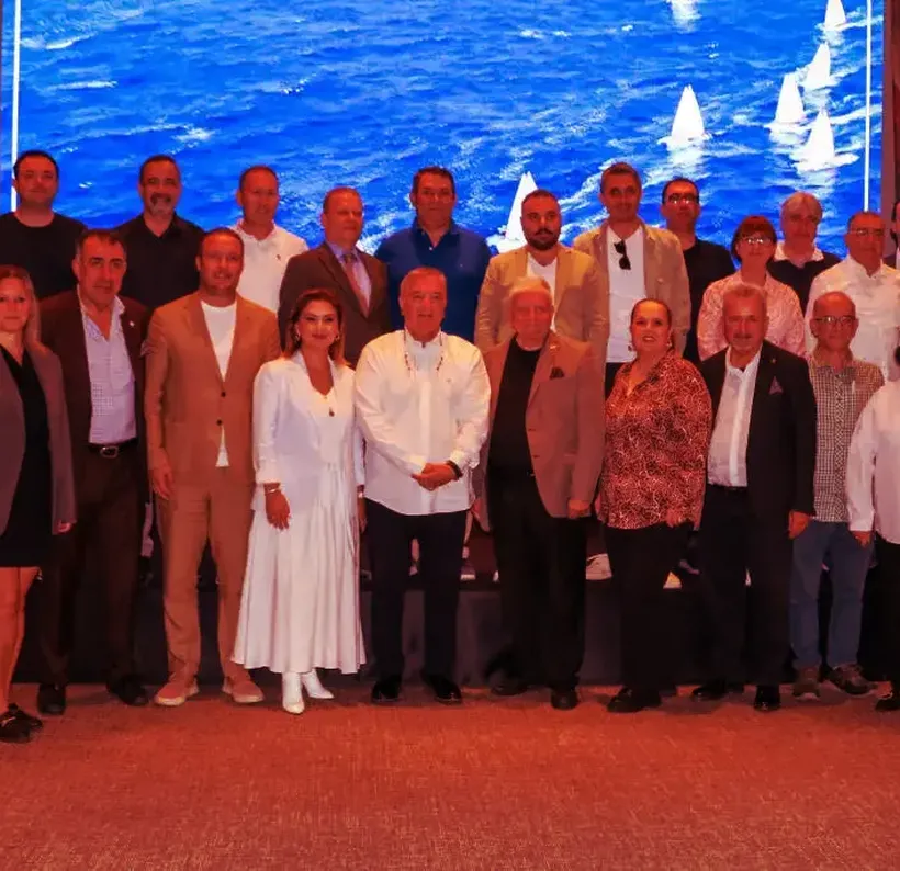 İzmir'deki turizm sektörünün sorunları tartışıldı İzmir'deki turizm sektörünün sorunları tartışıldı