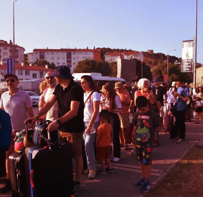 Kurban Bayramı tatilinde Ayvalık'tan Midilli Adası'na geçişlerde yoğunluk yaşanıyor Kurban Bayramı tatilinde Ayvalık'tan Midilli Adası'na geçişlerde yoğunluk yaşanıyor