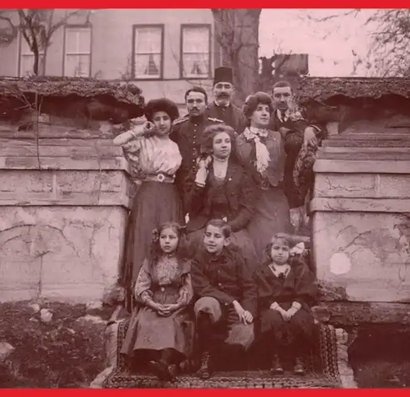 Şakir Paşa ve Cevat Şakir Kimdir? Şakir Paşa Ailesi Dizisinin Gerçek Karakterleri Şakir Paşa ve Cevat Şakir Kimdir? Şakir Paşa Ailesi Dizisinin Gerçek Karakterleri