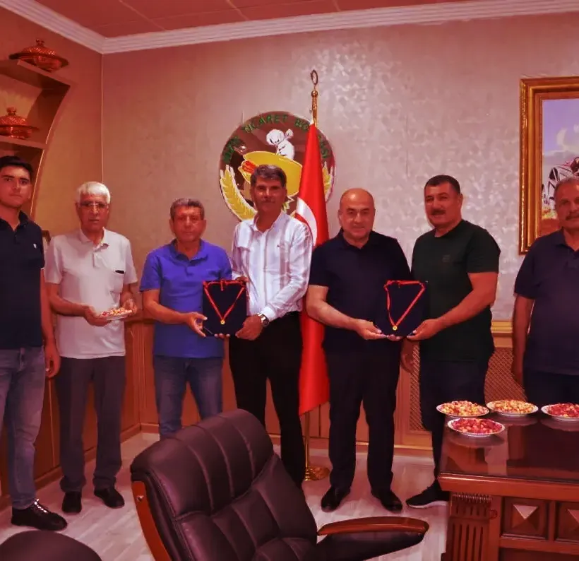 Sezonun ilk Antep fıstığı mahsulü altınla ödüllendirildi