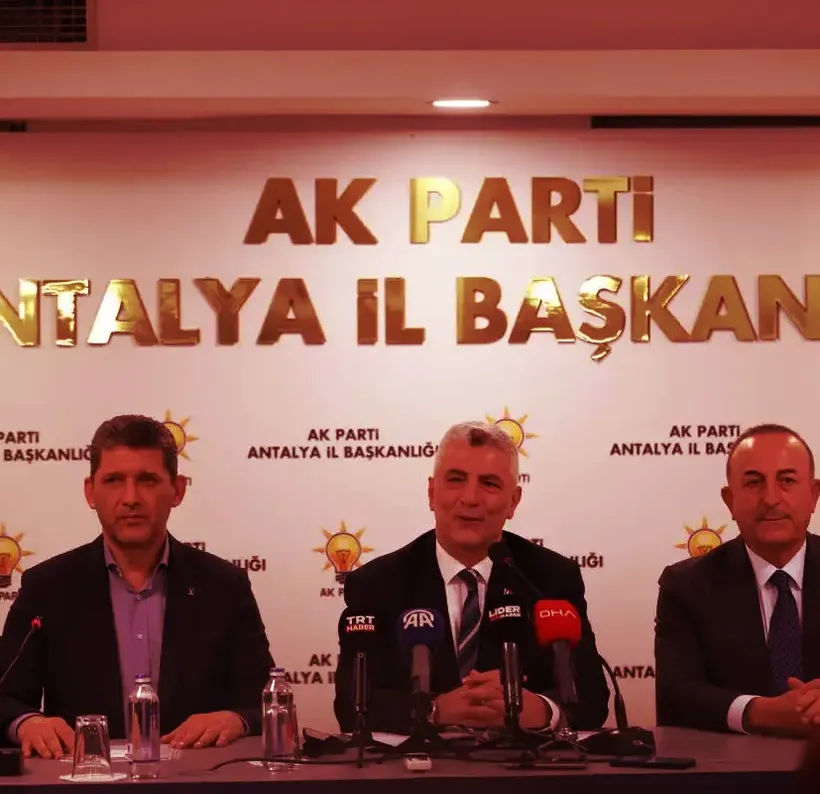 Ticaret Bakanı Bolat, Antalya'da partililerle buluştu: