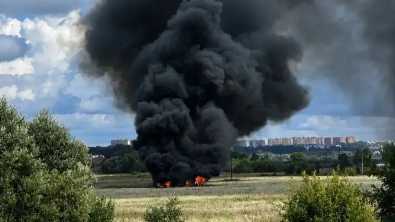 Rusya'nın Başkenti Moskova'da Askeri Uçak Düştü